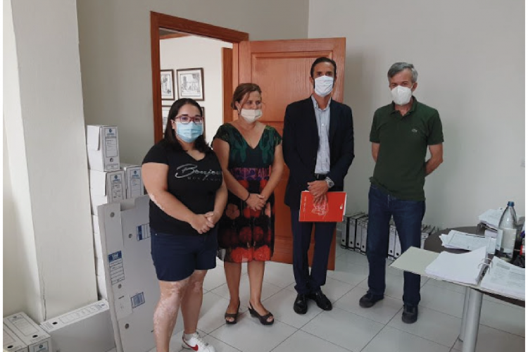 Consejera de Empleo del Cabildo de Fuerteventura y gerente de la FULP visitan a los beneficiarios del programa Formación Dual Inserta