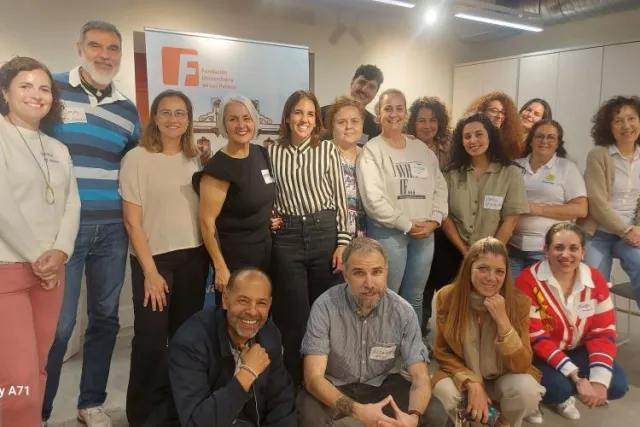 Encuentro Alumni del Programa Emplea +35: cultura, historia y conexión en Vegueta